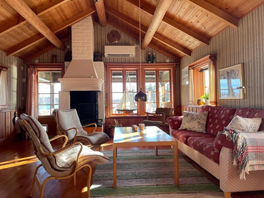 Lake Lodge Roennaes Лександ Экстерьер фото