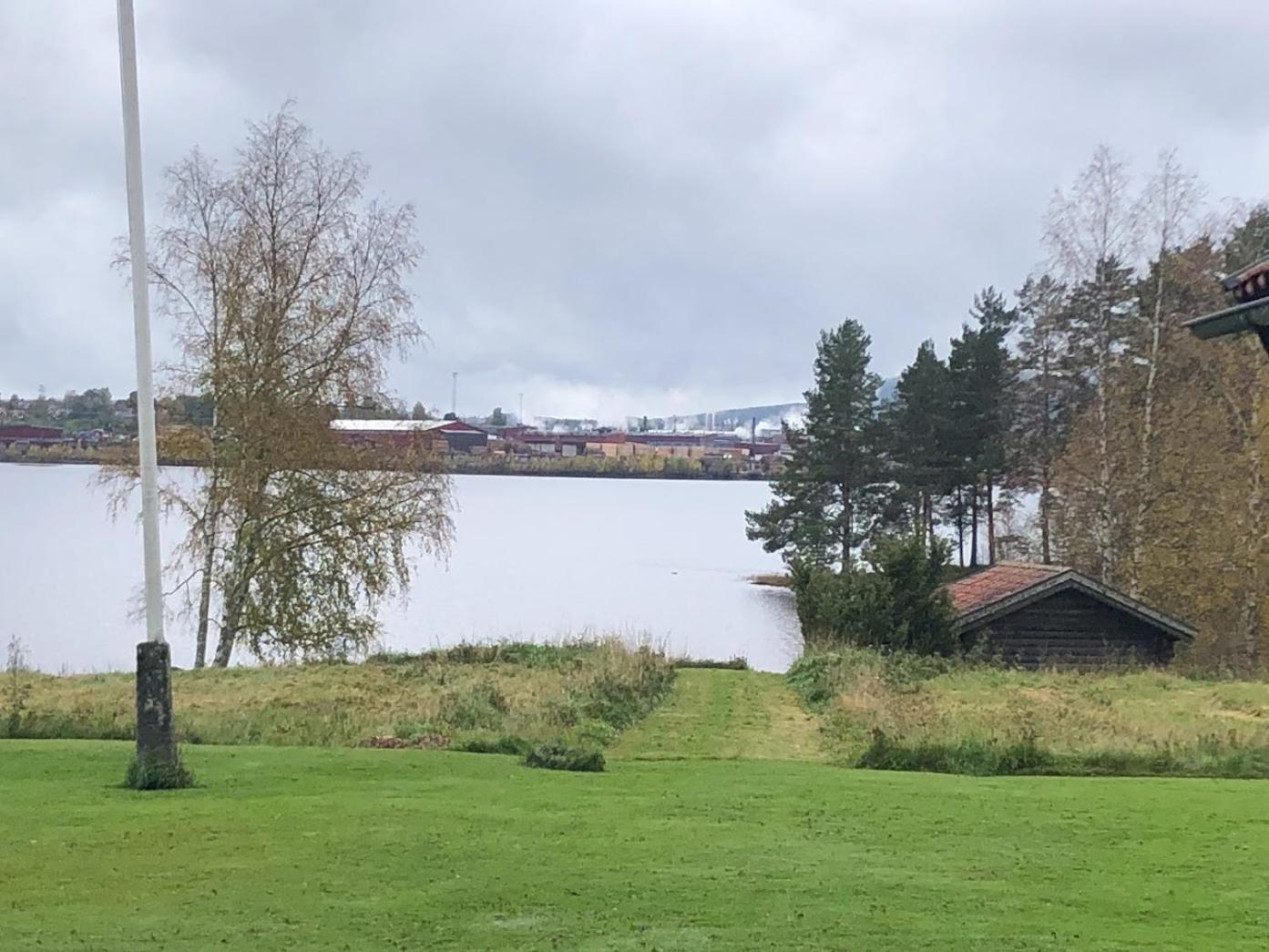 Lake Lodge Roennaes Лександ Экстерьер фото